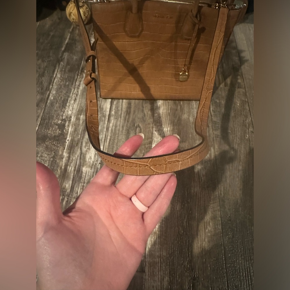 Michael Kors Cognac Croc Embossed Crossbody Tote - Picture 4 of 11
